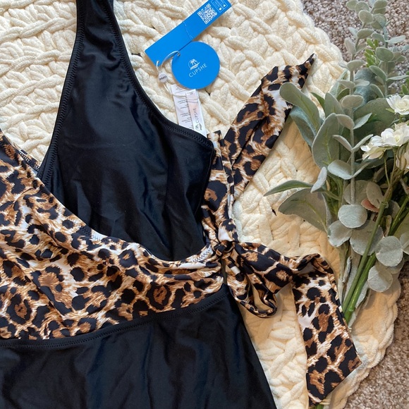 NWT Cupshe one piece leopard swimsuit - Picture 4 of 13